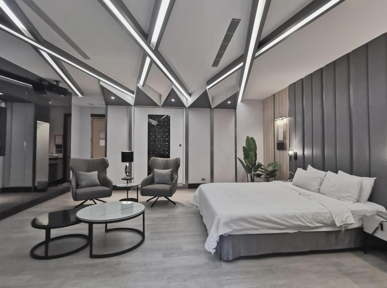 גאושיונג Seasons Boutique Motel מראה חיצוני תמונה