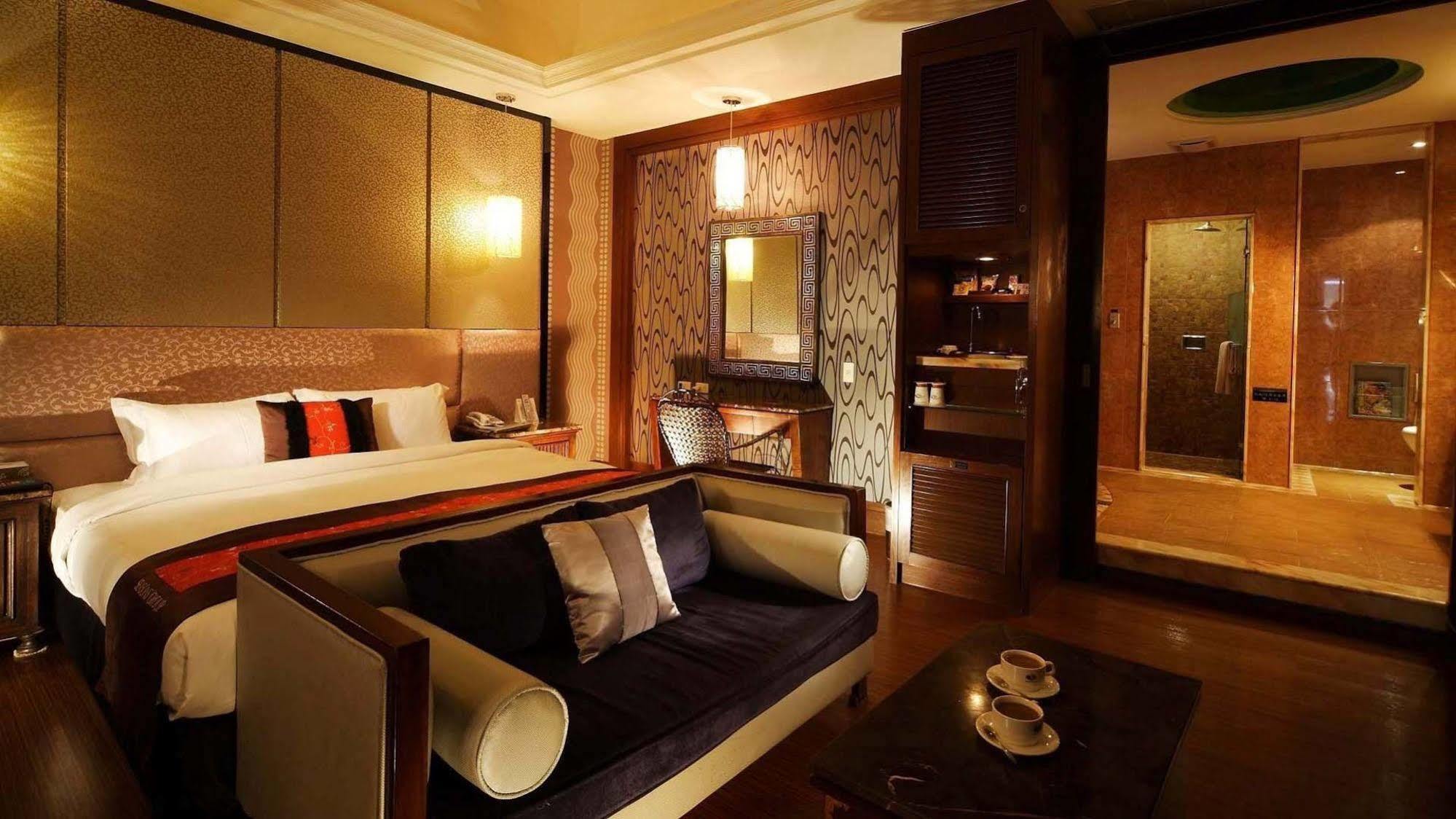 גאושיונג Seasons Boutique Motel מראה חיצוני תמונה